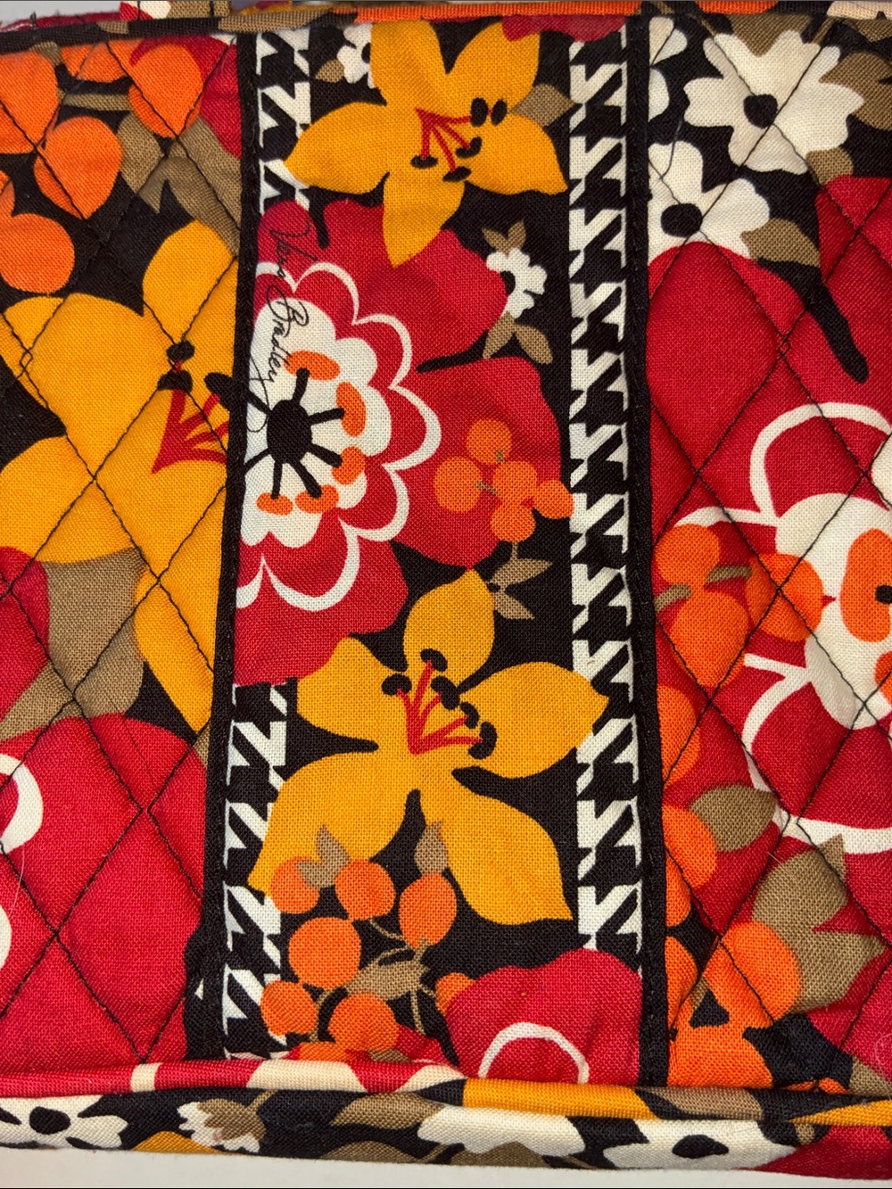 Retired Vera Bradley Bittersweet Cosmetic Case - Picture 3 of 7
